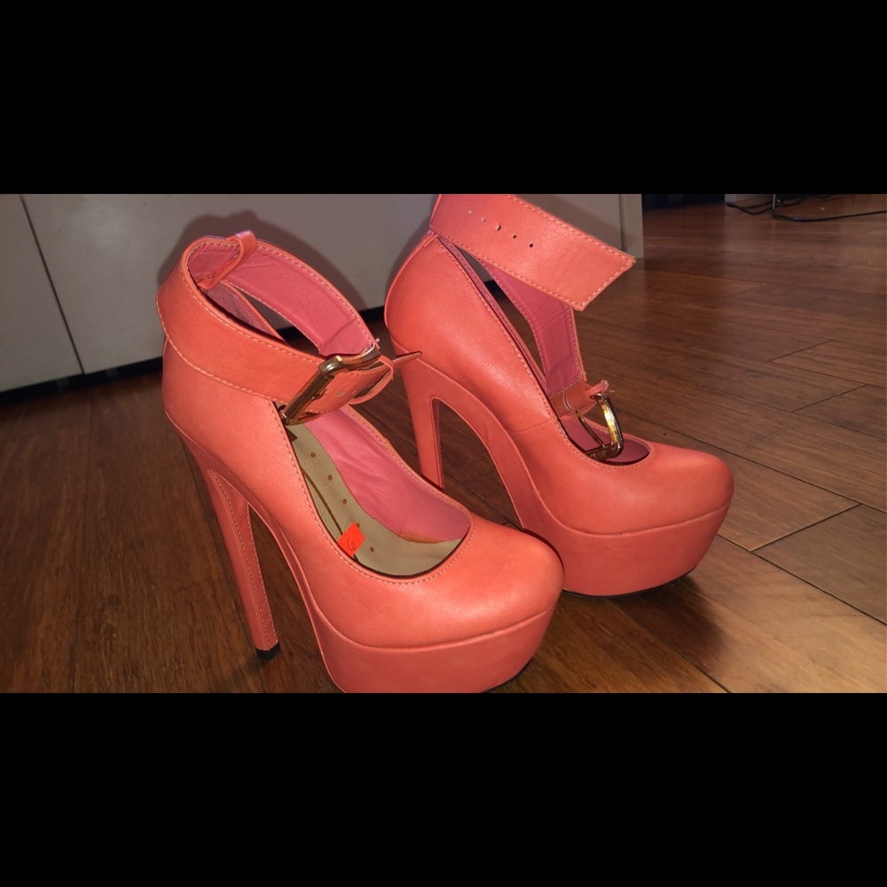 Heels - Picture 2 of 2